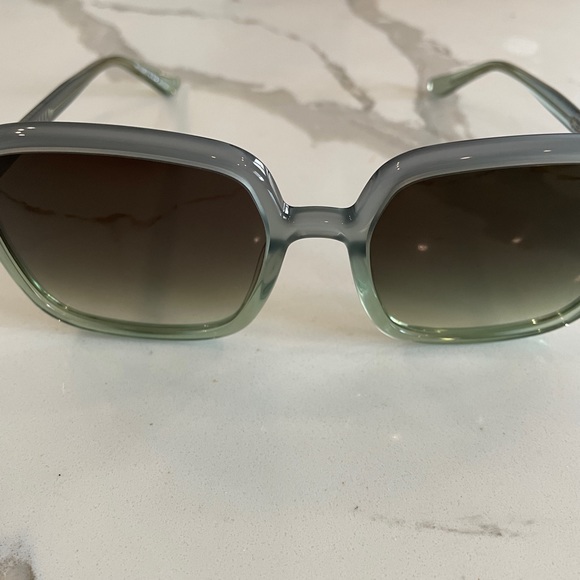 Krewe Sunglasses Margot Tide Gradient Lense - Picture 15 of 15